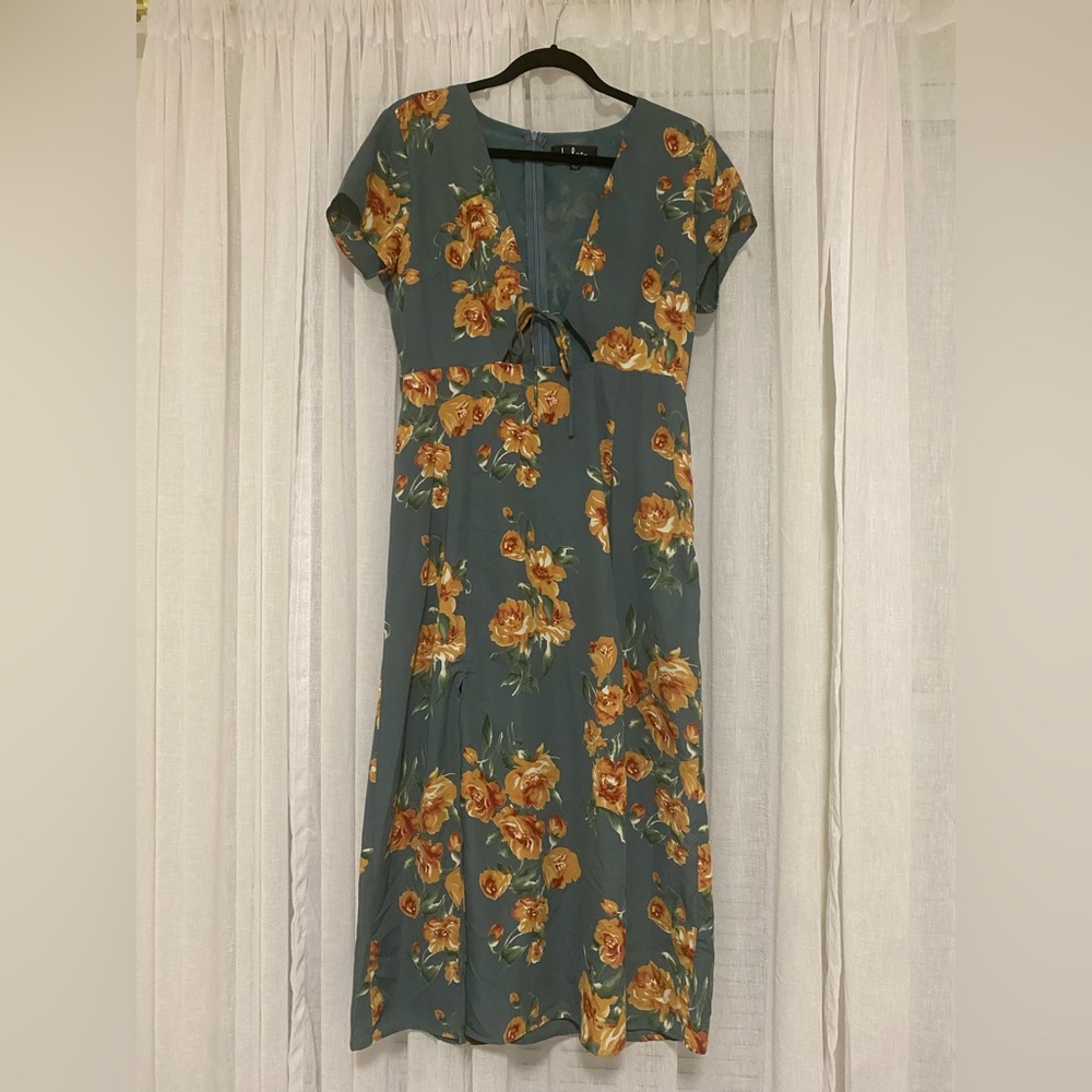 LuLu’s Blue/Green V-neck Floral Midi Dress Size Medium